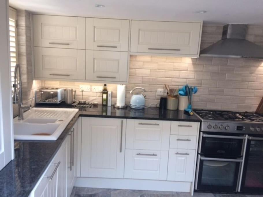 River Road, Littlehampton, Executive Apartment Ngoại thất bức ảnh