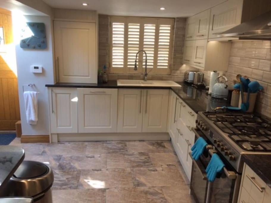 River Road, Littlehampton, Executive Apartment Ngoại thất bức ảnh
