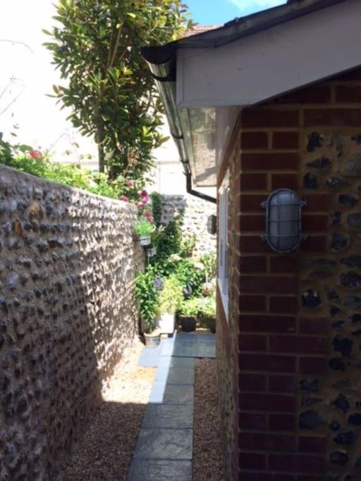 River Road, Littlehampton, Executive Apartment Ngoại thất bức ảnh